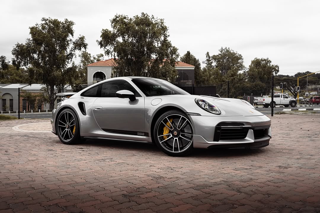 2020 Porsche 911 Turbo S: A Masterpiece of Performance & Luxury